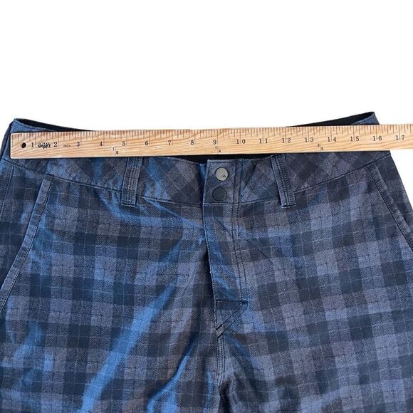 Quiksilver Blue and Gray Plaid Men's Flat Front Shorts - Picture 4 of 7